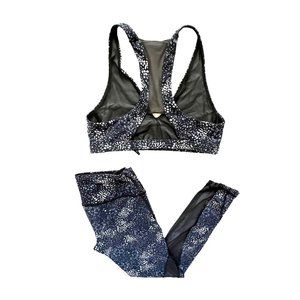 Victoria's Secret Sport Matching Set Leggings Medium/Long Sports Bra Large Knock